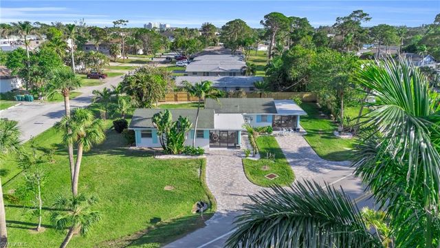 2134 Palm ST, Naples, FL 34119