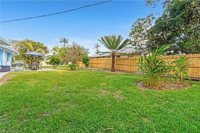 2134 Palm ST, Naples, FL 34119