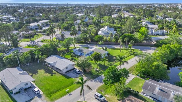 2134 Palm ST, Naples, FL 34119