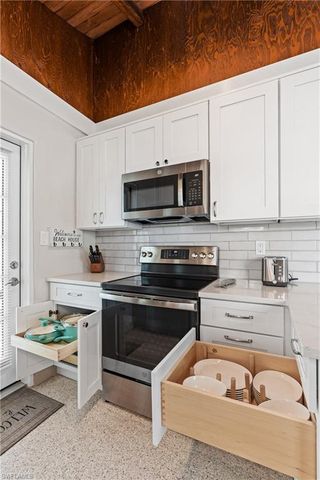2134 Palm ST, Naples, FL 34119