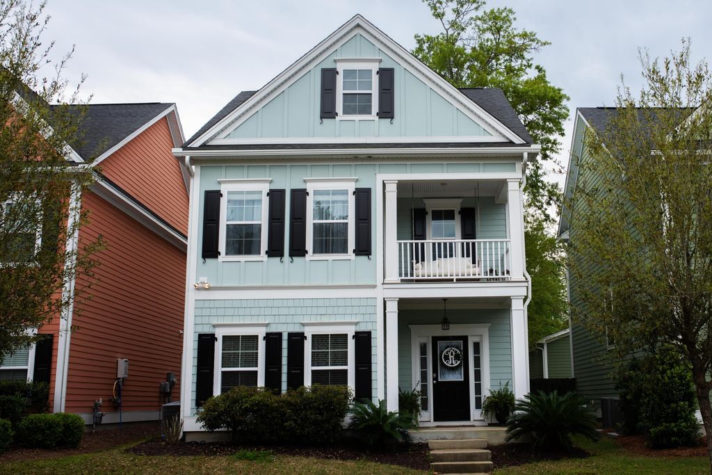 215 Lotz Drive, Summerville, SC 29483