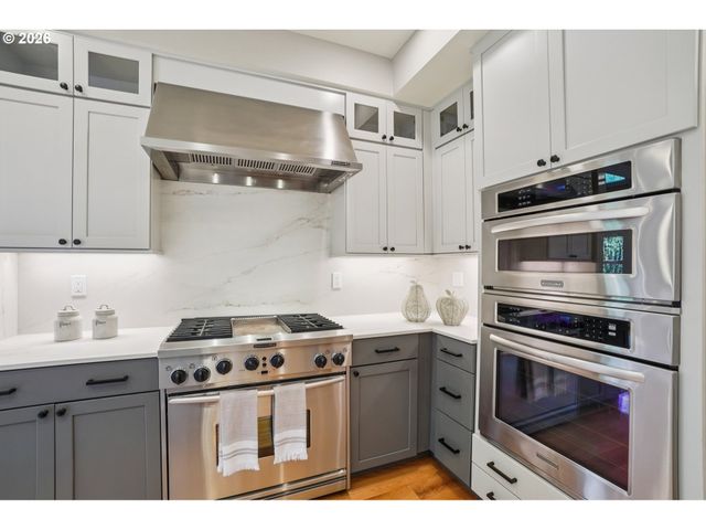 6103 Nw CORNELL Rd, Portland, OR 97210