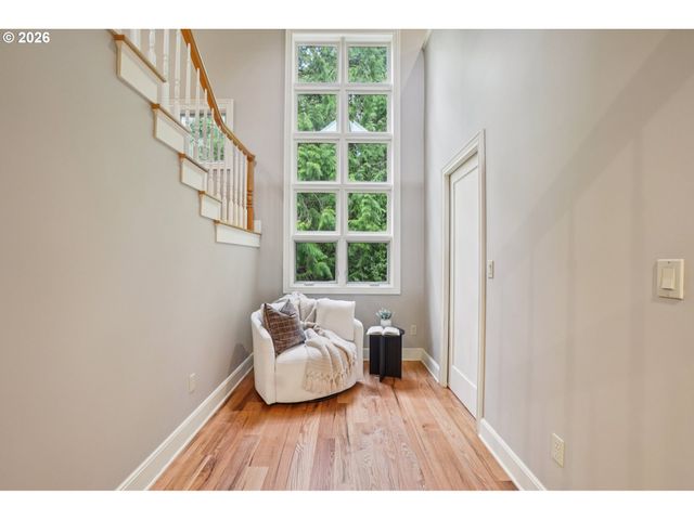 6103 Nw CORNELL Rd, Portland, OR 97210