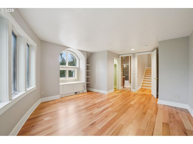 6103 Nw CORNELL Rd, Portland, OR 97210