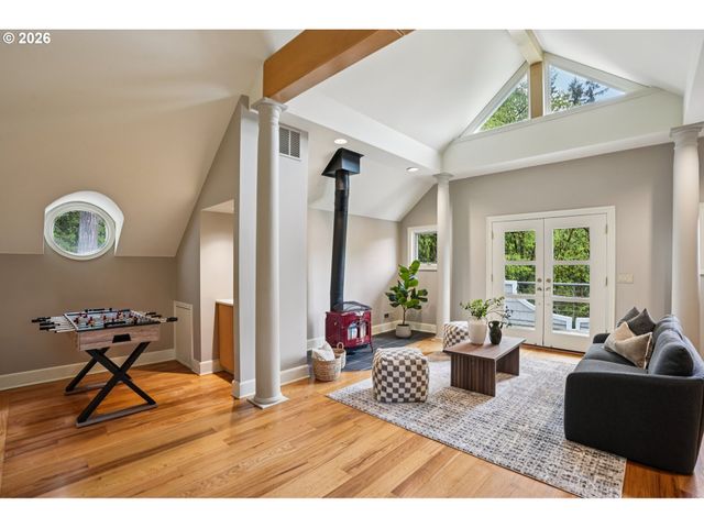 6103 Nw CORNELL Rd, Portland, OR 97210