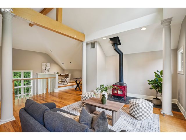 6103 Nw CORNELL Rd, Portland, OR 97210