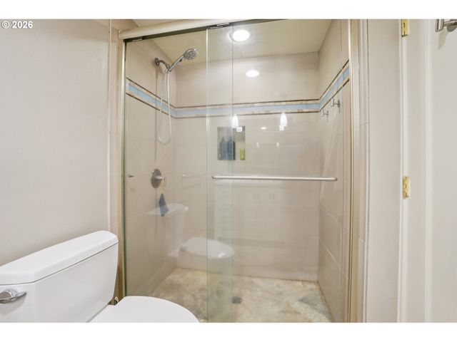 6103 Nw CORNELL Rd, Portland, OR 97210