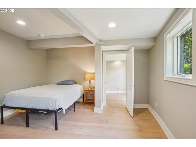 6103 Nw CORNELL Rd, Portland, OR 97210