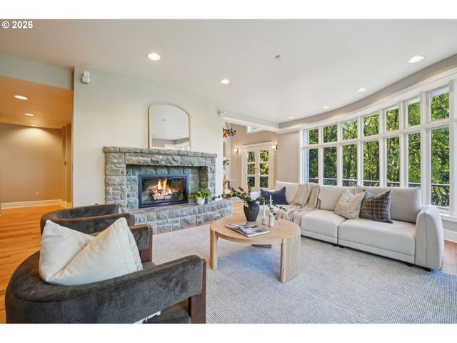 6103 Nw CORNELL Rd, Portland, OR 97210