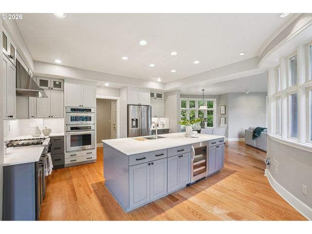 6103 Nw CORNELL Rd, Portland, OR 97210