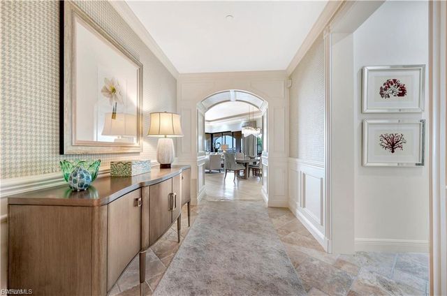 2542 Marquesa Royale LN 6, Naples, FL 34109