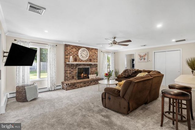 119 HARVEST RD, Levittown, PA 19056