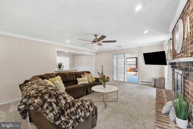 119 HARVEST RD, Levittown, PA 19056