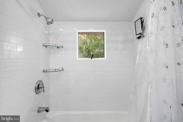 119 HARVEST RD, Levittown, PA 19056