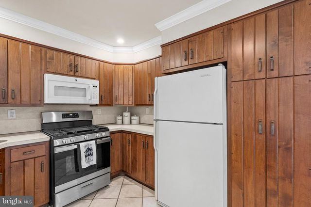 119 HARVEST RD, Levittown, PA 19056