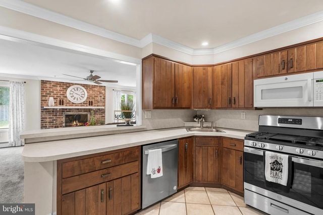 119 HARVEST RD, Levittown, PA 19056