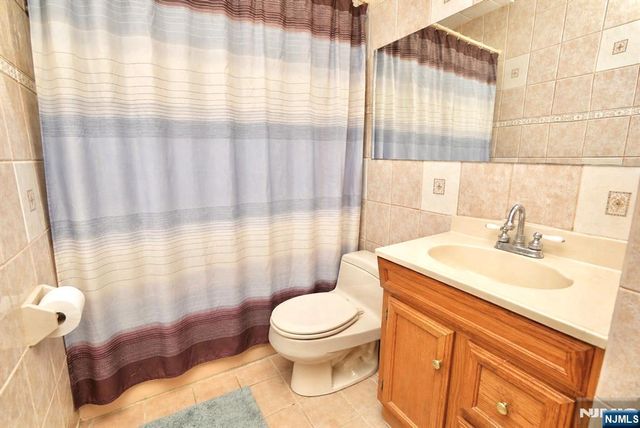 16 Morse Place, Belleville, NJ 07109