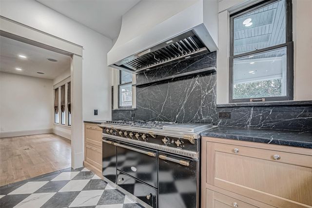 1109 Rutland Street, Houston, TX 77008