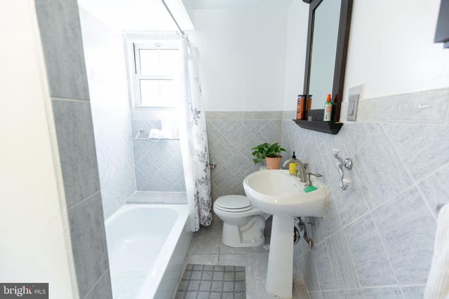 808 GAUL ST, Philadelphia, PA 19125