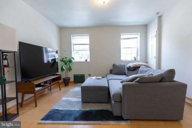 808 GAUL ST, Philadelphia, PA 19125