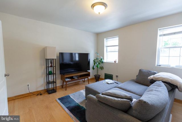 808 GAUL ST, Philadelphia, PA 19125