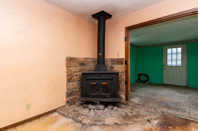 743 State Highway 32, Buffalo, MO 65622