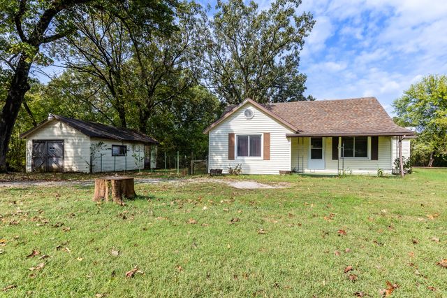 743 State Highway 32, Buffalo, MO 65622