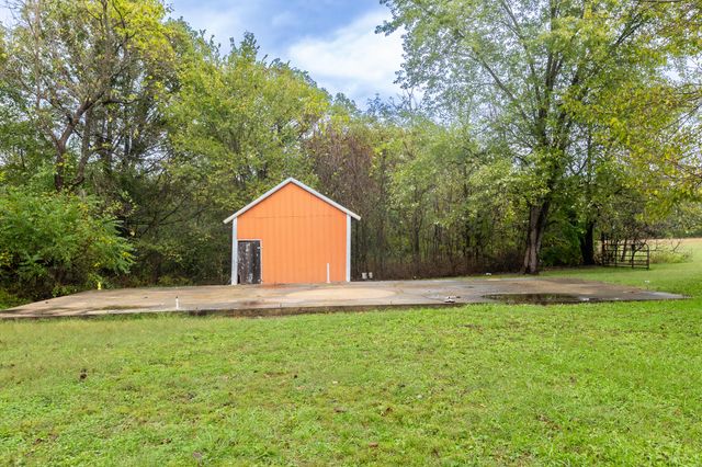 743 State Highway 32, Buffalo, MO 65622