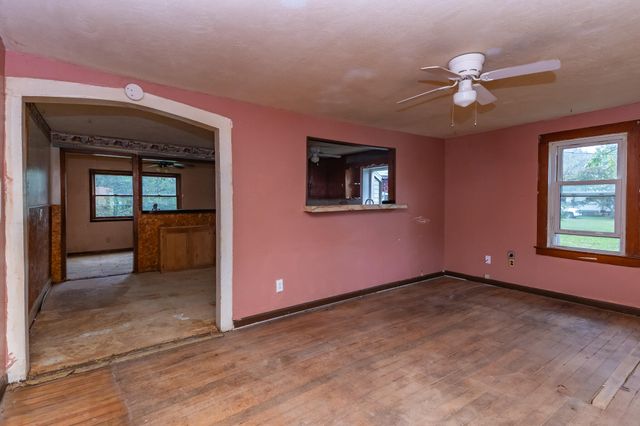 743 State Highway 32, Buffalo, MO 65622