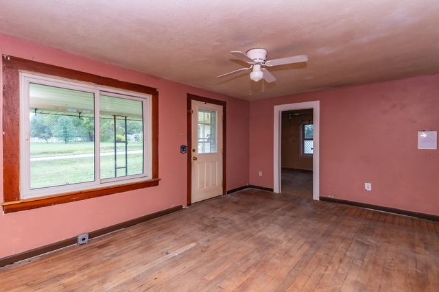 743 State Highway 32, Buffalo, MO 65622