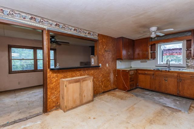 743 State Highway 32, Buffalo, MO 65622