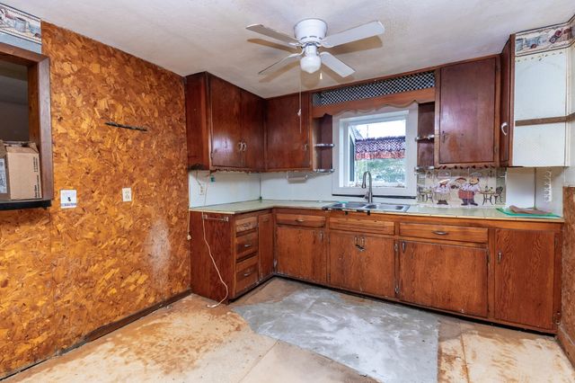 743 State Highway 32, Buffalo, MO 65622