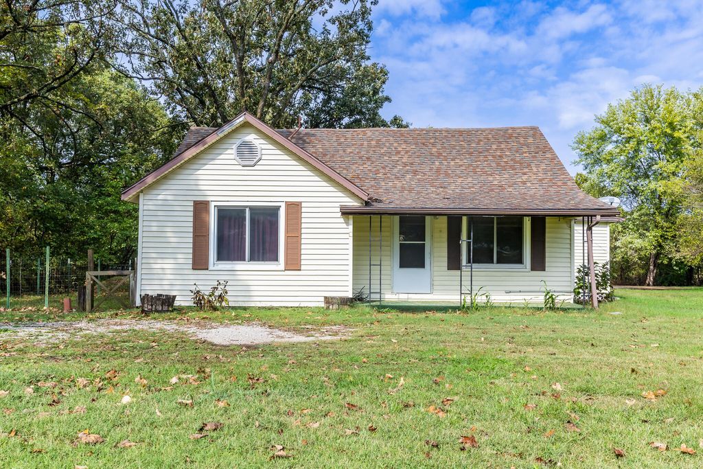 743 State Highway 32, Buffalo, MO 65622