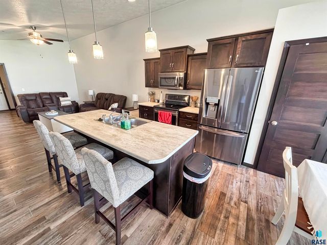 9528 W Broek Dr Drive, Sioux Falls, SD 57016