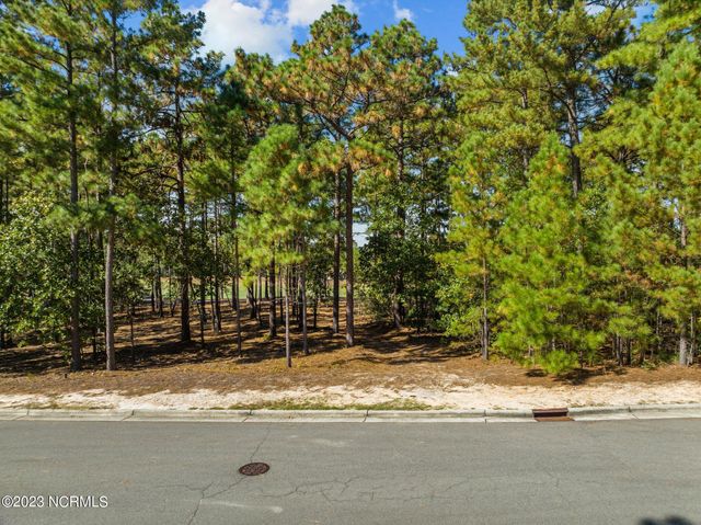 18 Kenwood Court, Pinehurst, NC 28374