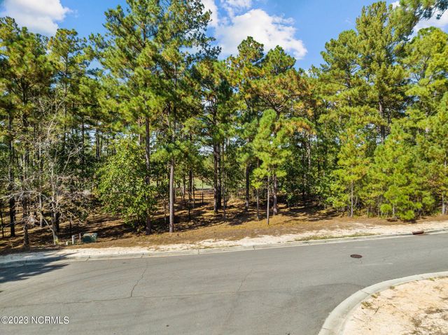 18 Kenwood Court, Pinehurst, NC 28374