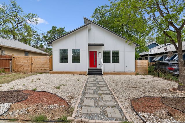 1611 W French Pl, San Antonio, TX 78201