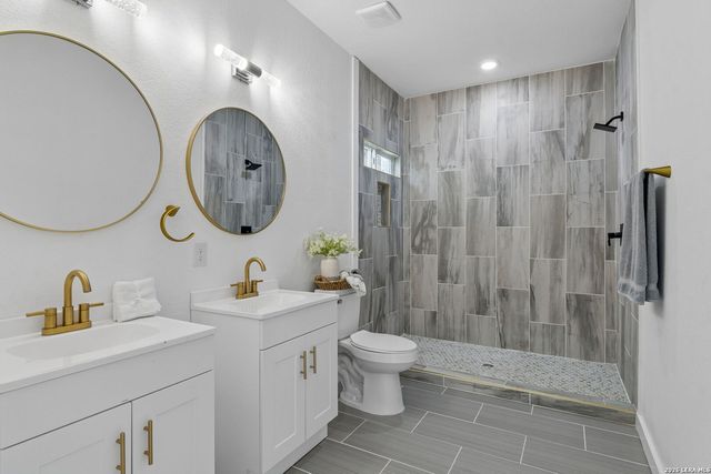 1611 W French Pl, San Antonio, TX 78201