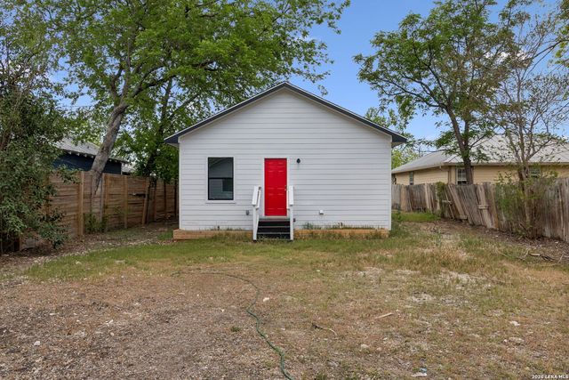 1611 W French Pl, San Antonio, TX 78201
