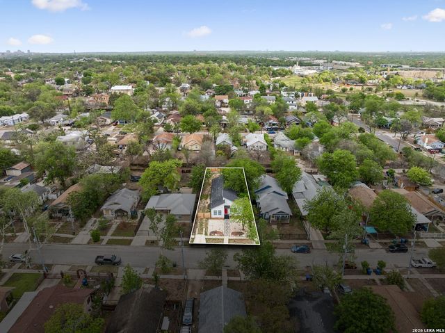 1611 W French Pl, San Antonio, TX 78201