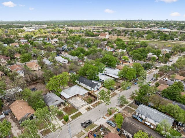 1611 W French Pl, San Antonio, TX 78201