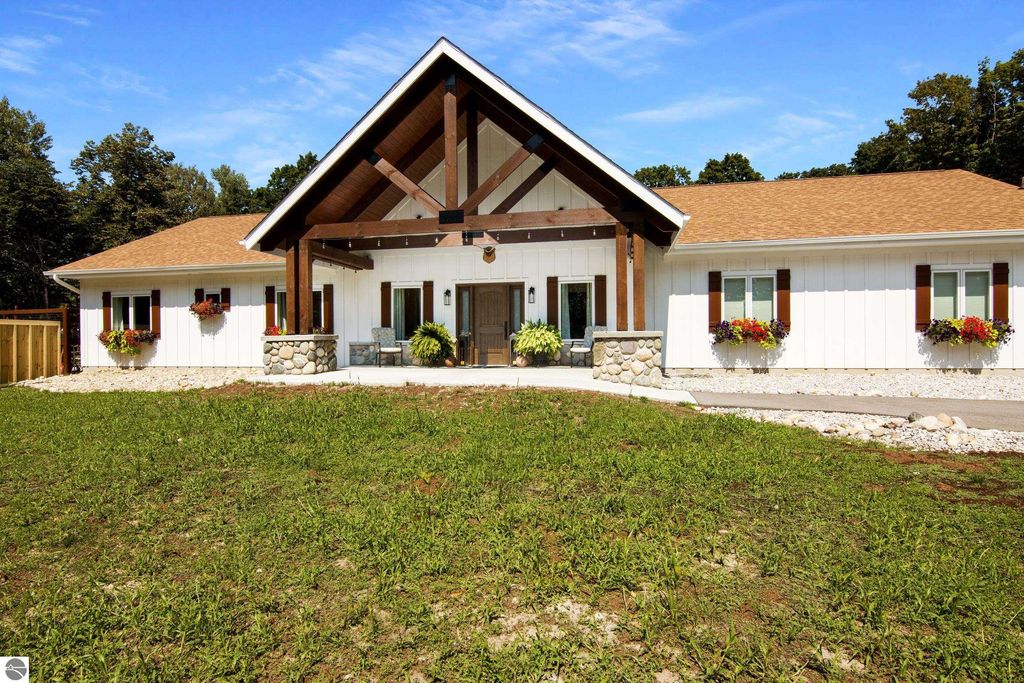 Image 2 of property listing at 8986 Alden Meadows, Alden, MI 49612