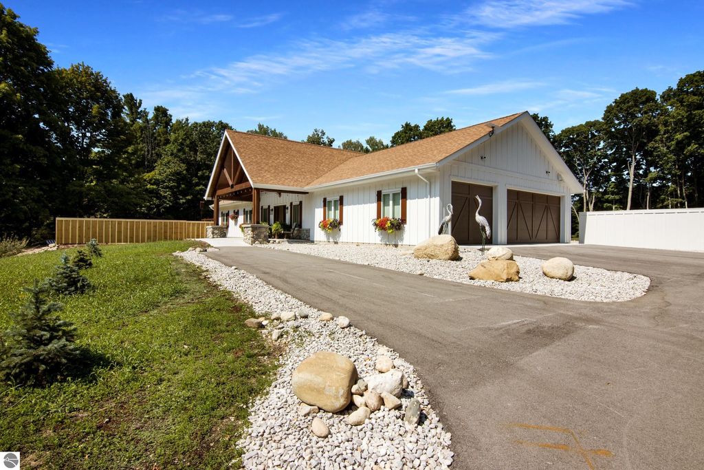 Image 3 of property listing at 8986 Alden Meadows, Alden, MI 49612