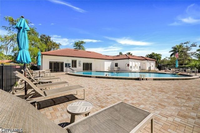 1056 Forest Lakes DR C211, Naples, FL 34105