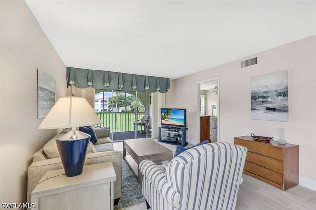 1056 Forest Lakes DR C211, Naples, FL 34105