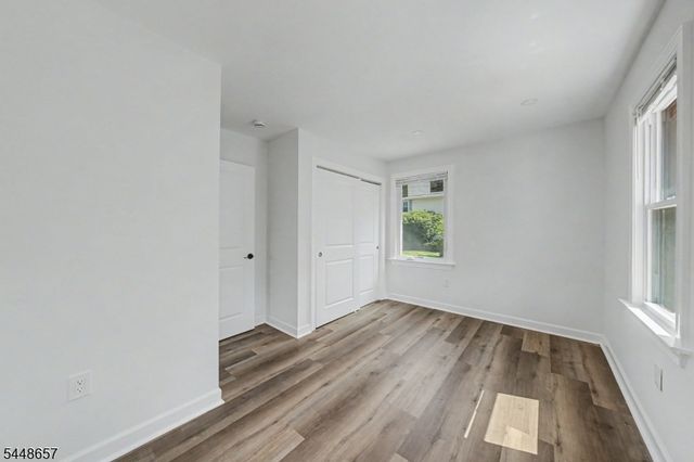 85 Madison St, Newton Town, NJ 07860