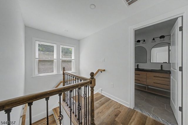 85 Madison St, Newton Town, NJ 07860