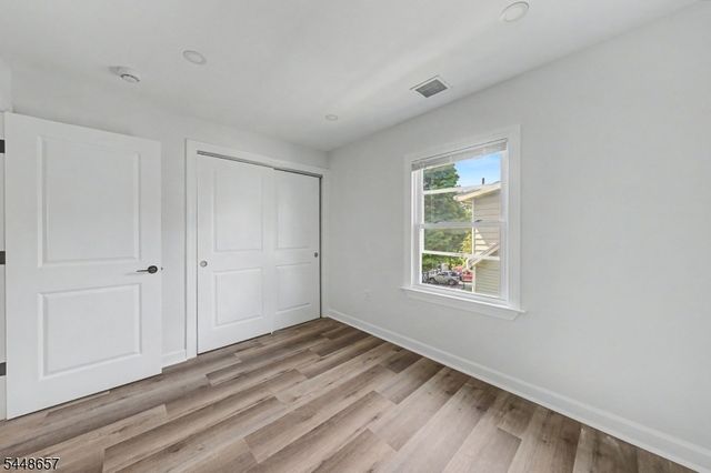 85 Madison St, Newton Town, NJ 07860