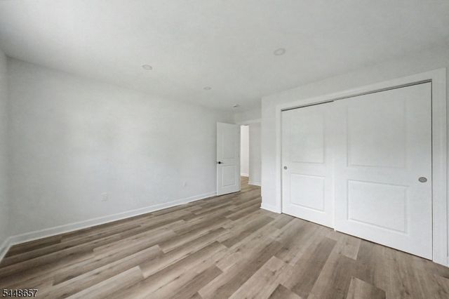 85 Madison St, Newton Town, NJ 07860