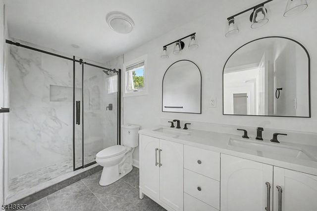 85 Madison St, Newton Town, NJ 07860